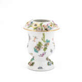 Meissen. PORCELAIN PLANTER AND SMALL JUG WITH WOODCUT FLOWERS - photo 7