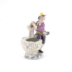 Meissen. PORCELAIN SALIERE WITH ALLEGORY OF WINTER