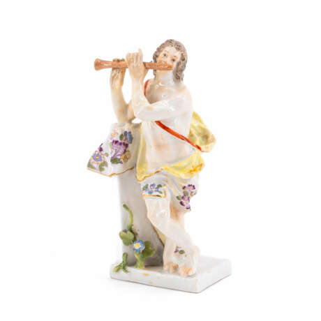 Meissen. SMALL FIGURINE OF A FLUTE PLAYER - photo 1