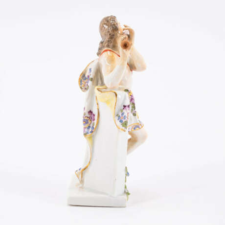 Meissen. SMALL FIGURINE OF A FLUTE PLAYER - photo 4