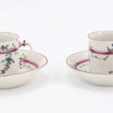 Ludwigsburg. SMALL PORCELAIN COFFEE SERVICE WITH FLORAL DECOR - фото 2