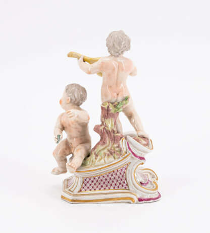 Frankenthal. PORCELAIN FIGURINES OF CUPIDS MAKING MUSIC ON A ROCAILLE BASE - фото 3