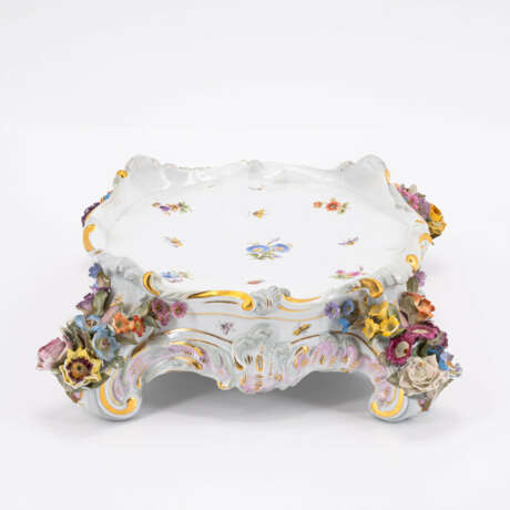 Meissen. THREE-PART PORCELAIN CENTREPIECE WITH GALLANT COUPLE - photo 5