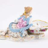 Meissen. LARGE PORCELAIN SPICE JAR WITH LYING LADY - фото 3