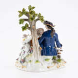 Meissen. PORCELAIN FIGURINE OF A SHEPHERD COUPLE AT THE TREE - photo 3