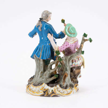 Meissen. PORCELAIN FIGURINES OF A GARDENER COUPLE WITH TURNIPS - фото 3