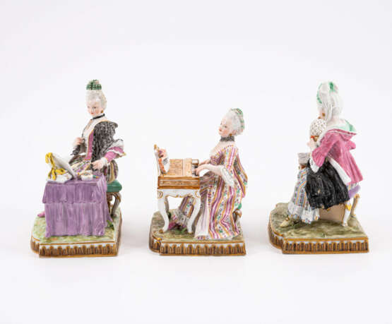 Meissen. PORCELAIN FIGURINES OF FIVE SEATED LADIES AT TABLES AS ALLEGORIES OF THE FIVE SENSES - photo 2