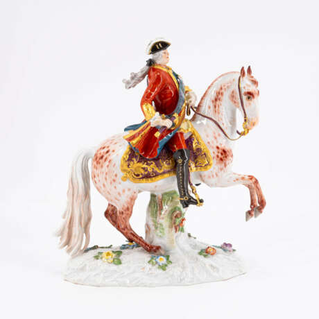 Meissen. PORCELAIN ENSEMBLE OF KING AUGUST III OF POLAND ON HORSEBACK - photo 4