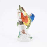 Meissen. SMALL PORCELAIN FIGURINE OF A PARROT ON TREE TRUNK - фото 3