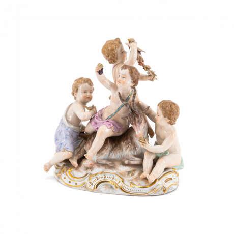 Meissen. PORCELAIN BACCHANTE GROUP WITH GOAT AS AN ALLEGORY OF "AUTUMN" - photo 3