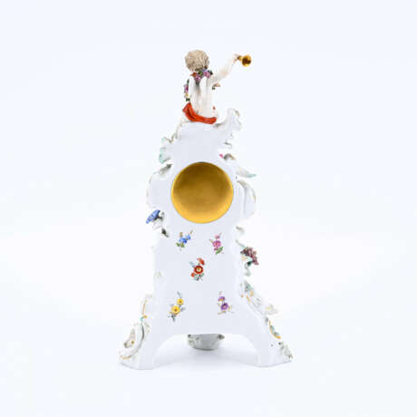 Meissen. SMALL PORCELAIN TABLE CLOCK WITH PUTTO PLAYING THE BELLS - фото 3