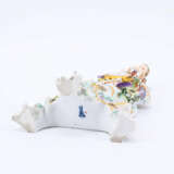 Meissen. SMALL PORCELAIN TABLE CLOCK WITH PUTTO PLAYING THE BELLS - фото 5