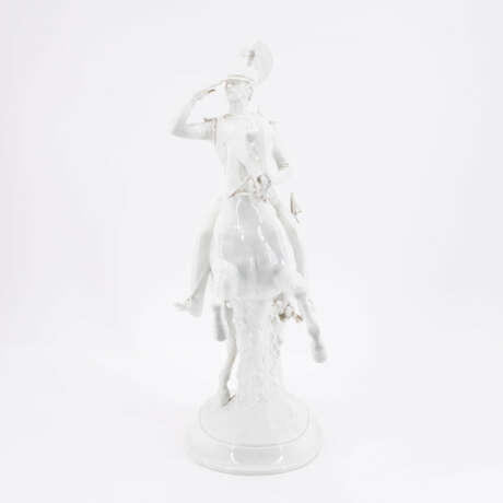 Meissen. PORCELAIN CUIRASSIER ON HORSEBACK - photo 2