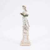 Nymphenburg. PORCELAIN ALLEGORY OF THE SPRING - photo 2