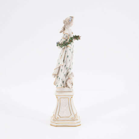 Nymphenburg. PORCELAIN ALLEGORY OF THE SPRING - photo 4