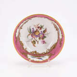 Sèvres. Schale mit rosafarbenem Fond, Blumengirlande und Vogelkartuschen<br>Sèvres. PORCELAIN BOWL WITH PINK FOND, FLOWER GARLAND AND BIRD CARTOUCHES - Foto 2