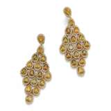 FANCY-COLOUR-DIAMOND-EAR JEWELERY - фото 1