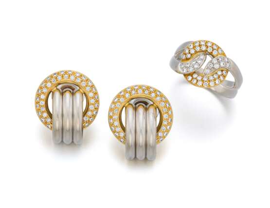 DIAMOND-SET: EAR JEWELERY AND RING - photo 1