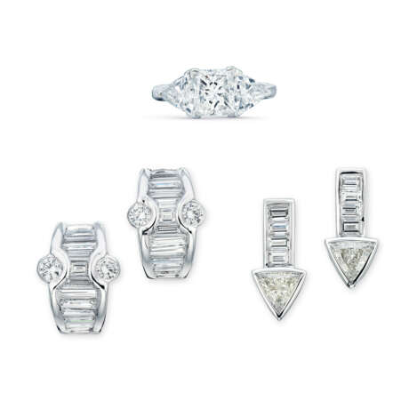 GROUP OF DIAMOND JEWELLERY - photo 1