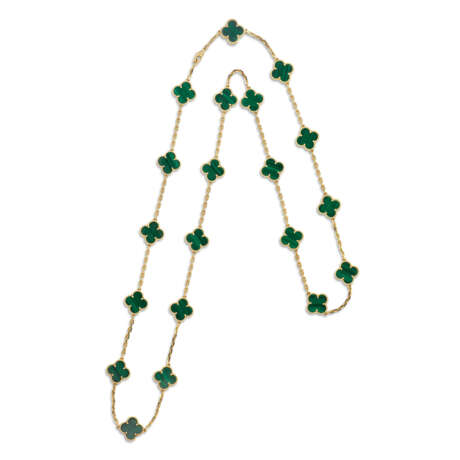 VAN CLEEF & ARPELS MALACHITE 'ALHAMBRA' NECKLACE AND EARRINGS - фото 2