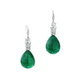 EMERALD AND DIAMOND EARRINGS - photo 1