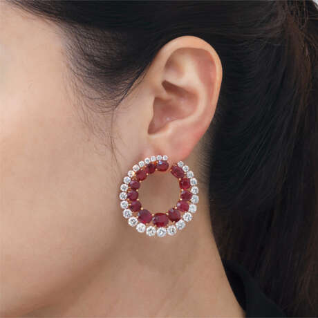 RUBY AND DIAMOND EARRINGS - фото 3