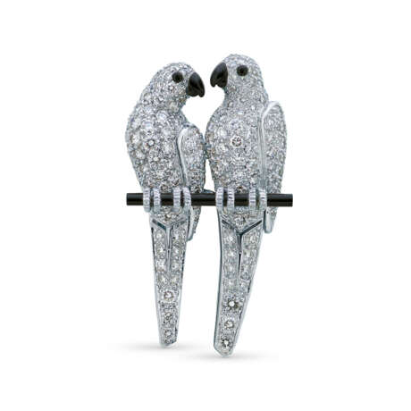 NO RESERVE – CARTIER DIAMOND AND ONYX 'PARROT LOVEBIRDS' BROOCH - photo 1