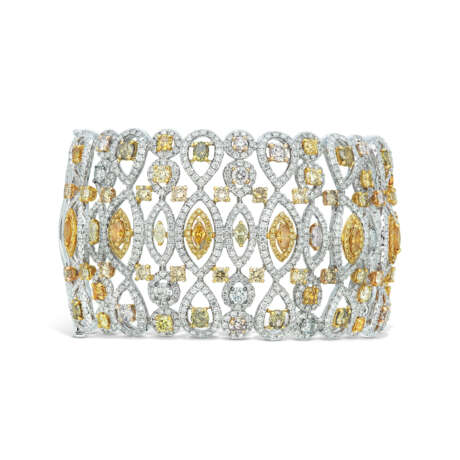 COLOURED DIAMOND AND DIAMOND RING AND BANGLE - photo 2