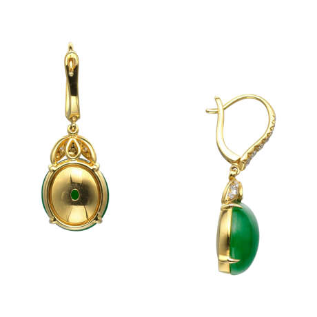 JADEITE AND DIAMOND EARRINGS - photo 2