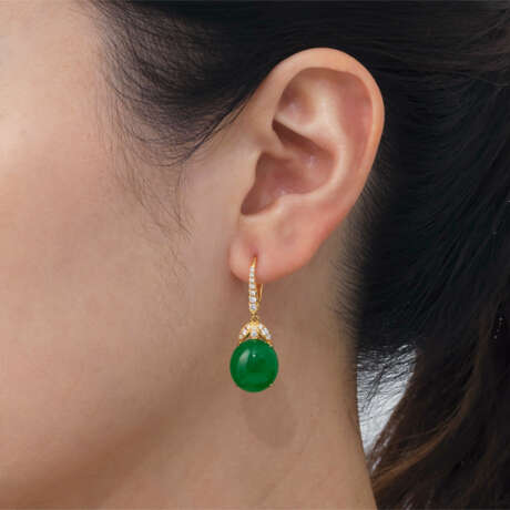 JADEITE AND DIAMOND EARRINGS - фото 3