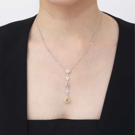 COLOURED DIAMOND AND DIAMOND PENDENT NECKLACE - photo 5