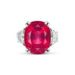 SPINEL AND DIAMOND RING