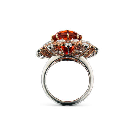 GARNET AND DIAMOND RING - фото 3