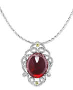 Tourmaline. NO RESERVE – TOURMALINE, COLOURED DIAMOND AND COLOURED SAPPHIRE PENDENT NECKLACE