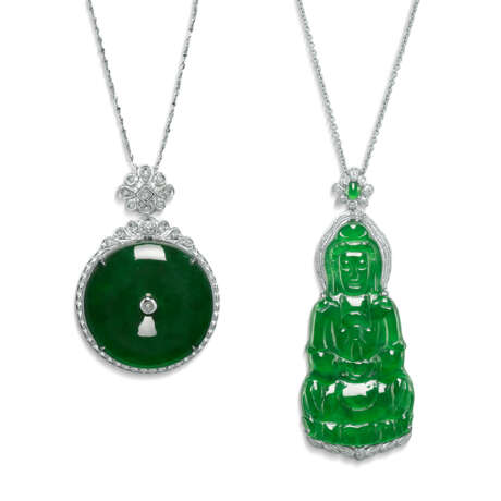 NO RESERVE – TWO JADEITE AND DIAMOND PENDENT NECKLACES - Foto 1