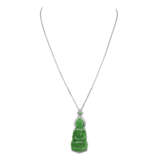 NO RESERVE – TWO JADEITE AND DIAMOND PENDENT NECKLACES - Foto 8