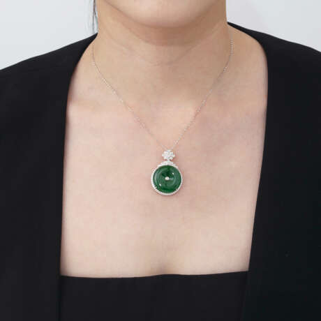 NO RESERVE – TWO JADEITE AND DIAMOND PENDENT NECKLACES - photo 10