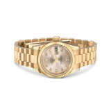 ROLEX DIAMOND AND MOTHER-OF-PEARL 'DATEJUST' WRISTWATCH - photo 2