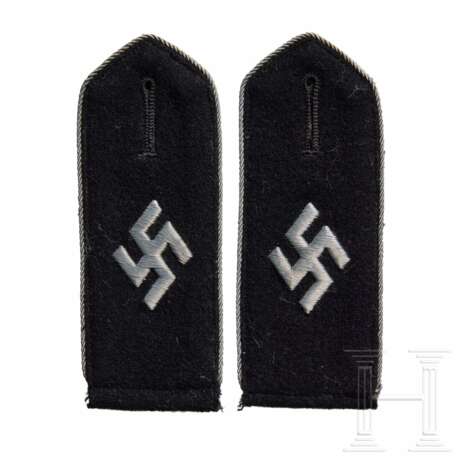 A Pair of Shoulder Straps for Schutzmannschaft (Schuma) Officers - photo 1