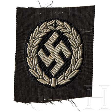 A Cap Insignia for Schutzmannschaft (Schuma) Enlisted Men/NCO - photo 1