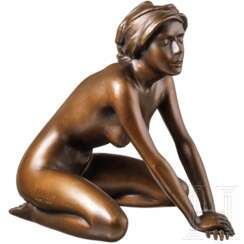 Arno Breker (1900-91) - "Mädchen mit Kopftuch", Bronze mit brauner Patina