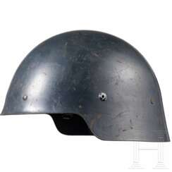 Stahlhelm M 21 Cont., weiterverwendet bei der spanischen Luftwaffe