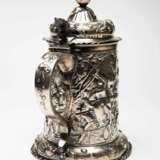 Silver beer goblet with battle scenes. First half of the 19th century. - Foto 5