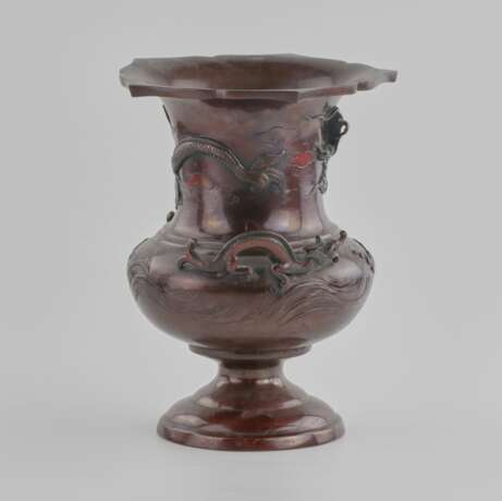 Bronze Chinese vase of the 19th century. - photo 3