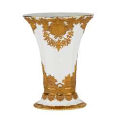 Magnificent vase with golden relief. Meissen. Turn of the 19th and 20th centuries.