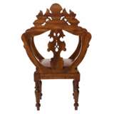 Carved, richly decorated walnut chair. 19th century - Foto 5