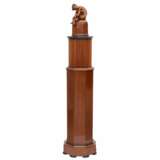 Console column in Art Deco style. With a carved figure of a nude lady and a fox. 20th century. - Foto 1