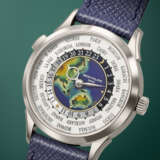 PATEK PHILIPPE. A RARE AND ATTRACTIVE 18K WHITE GOLD AUTOMATIC WORLD TIME WRISTWATCH WITH CLOISONN&#201; ENAMEL DIAL - photo 2