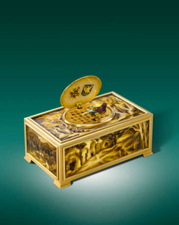 VACHERON CONSTANTIN. AN EXCEPTIONAL, UNIQUE AND IMPORTANT 18K GOLD AND GRAND FEU CLOISONN&#201; ENAMEL SINGING BIRD BOX - фото 2