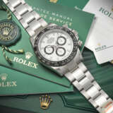 ROLEX. A COVETED AND SPORTY STAINLESS STEEL AUTOMATIC CHRONOGRAPH WRISTWATCH WITH BRACELET - photo 3